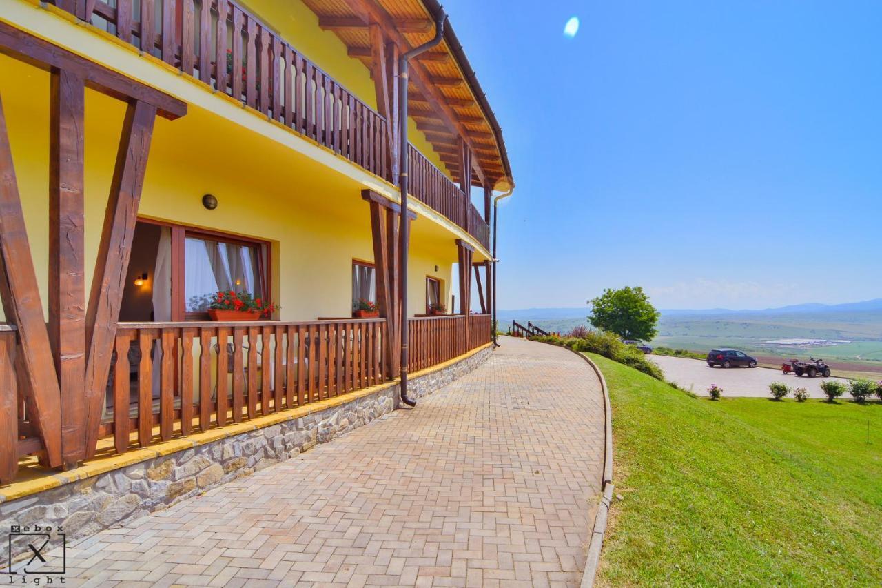 Pensiunea Casa Buna Girbova Luaran gambar